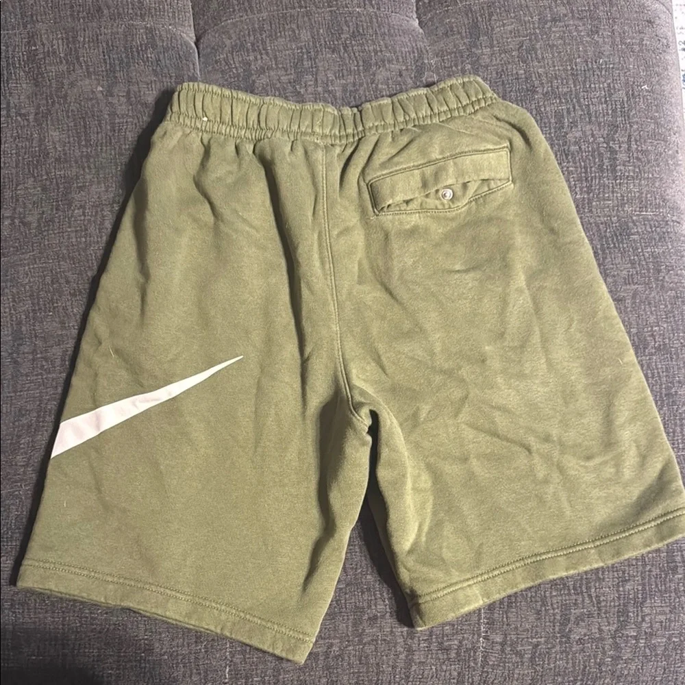 Nike Forest Green Athletic Shorts - Picture 2 of 4